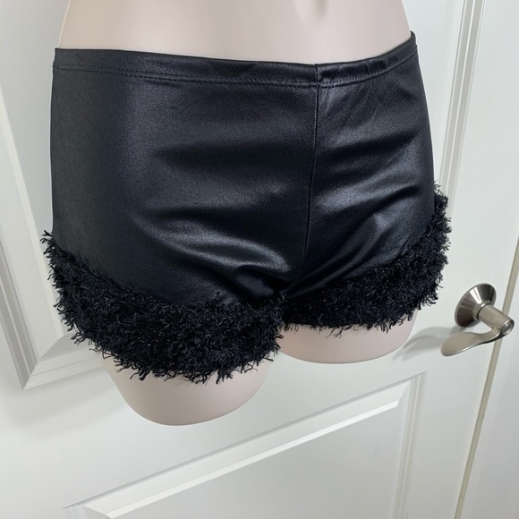 Rare Vintage Y2K Leg Avenue Fuzzy Crop Top Shorts - Picture 4 of 16